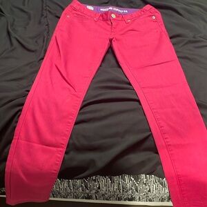 Women’s size 3 skinny jeans brand new never worn!!